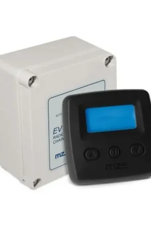 Più Venduto Contametri per salpaancora da plancia quadrato EV030-RADIO - da remoto - MZ Electronic - Elegante e funzionale, display LCD ad alta risoluzione, allarme di risalita, discesa automatica, 868 MHz.