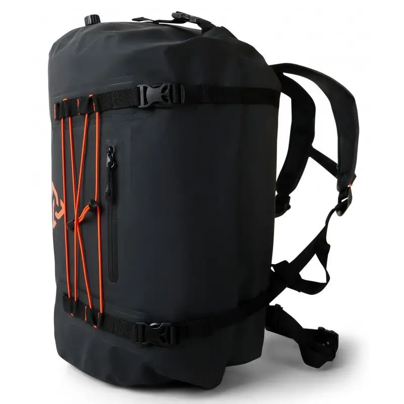 Sconto Borsone impermeabile Osea 40L - Nero/Arancione - Poliestere 500D con cuciture saldate e chiusura arrotolabile